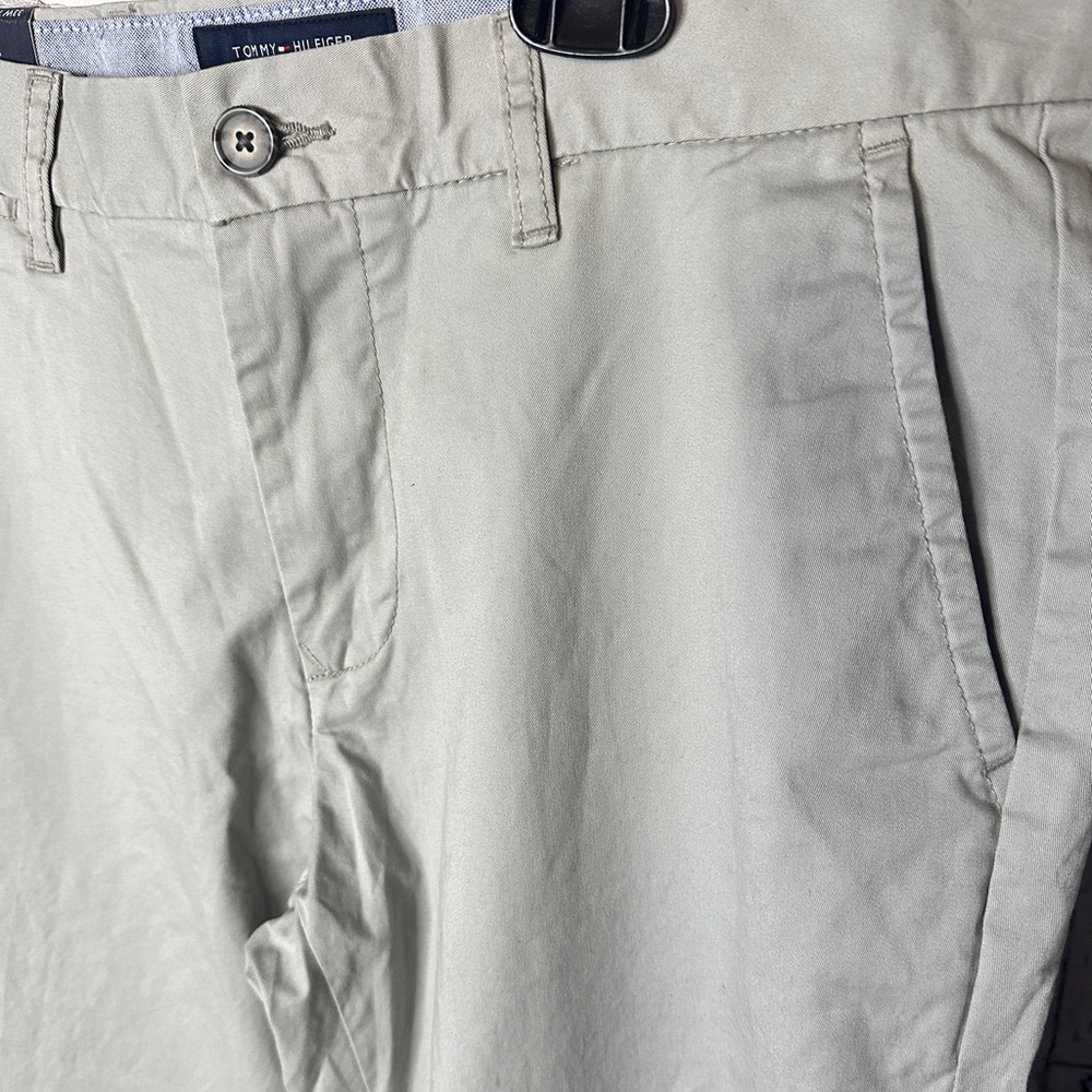 Tommy Hilfiger custom fit straight through hip and thigh. - Picture 3 of 9